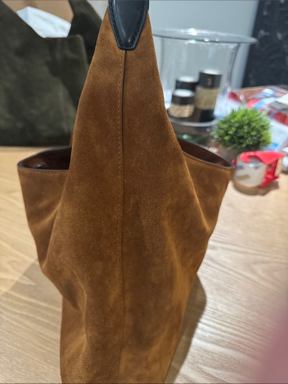 Madewell Italian Suede Hobo Shoulder Bag in Chestnut Brown - Picture 4 of 5